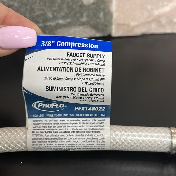 PROFLO PFX146022 3/8" COMP X 1/2" FIP X 12" Stainless Steel and PVC Faucet - Picture 5 of 8